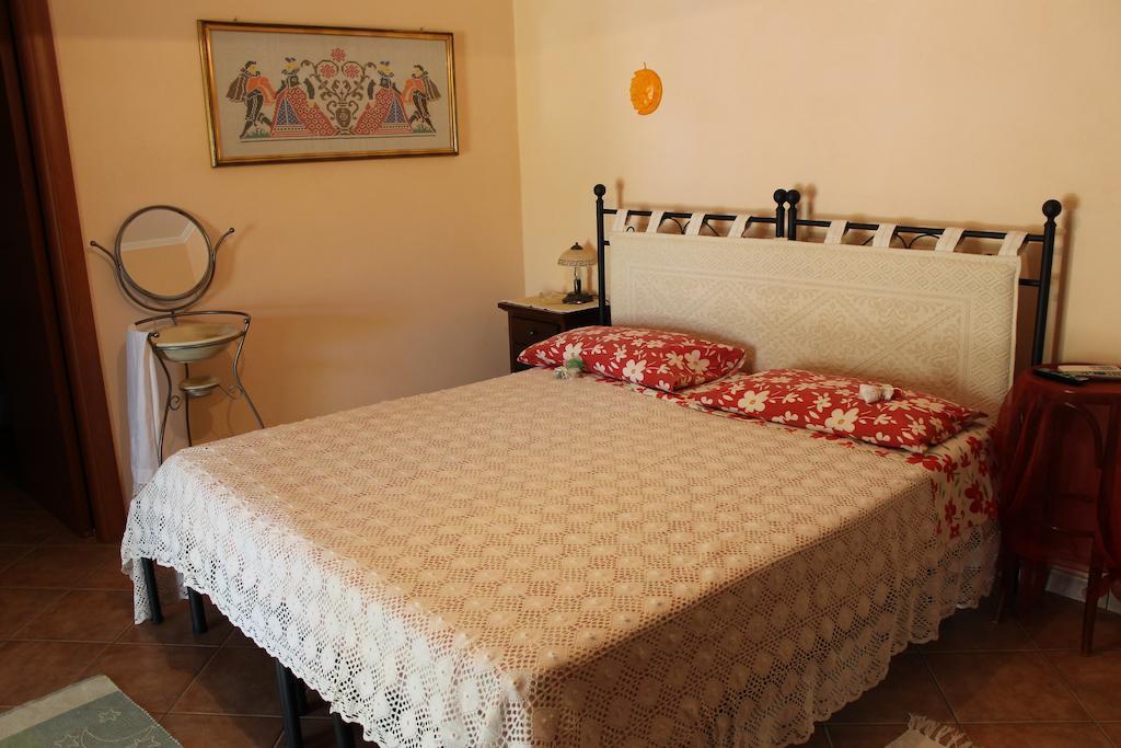 Bed And Breakfast Il Giardino Delle Palme Campanedda Esterno foto